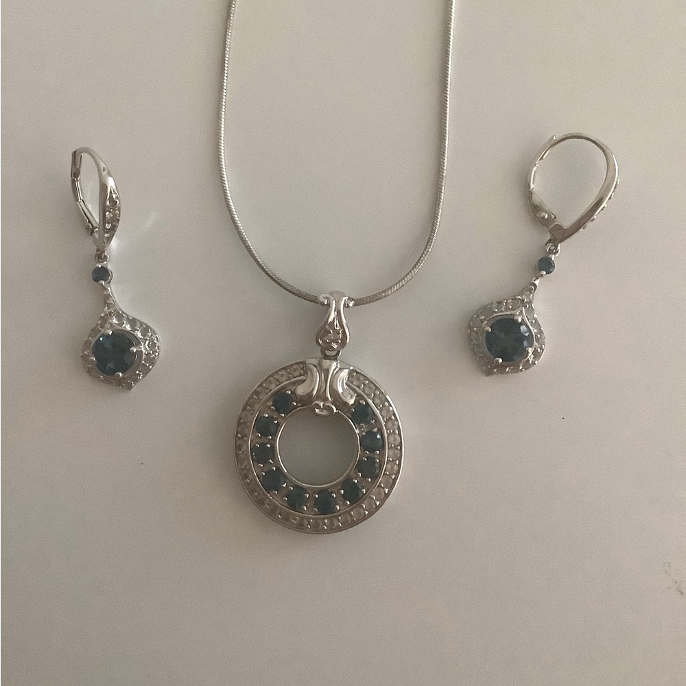 Victoria Wieck Pendant Necklace and Matching Earrings